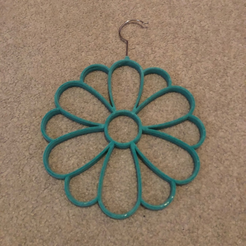 Scarf Holder Hanger!